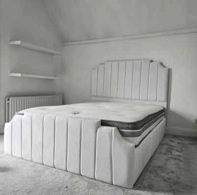 Manhattan bed frame